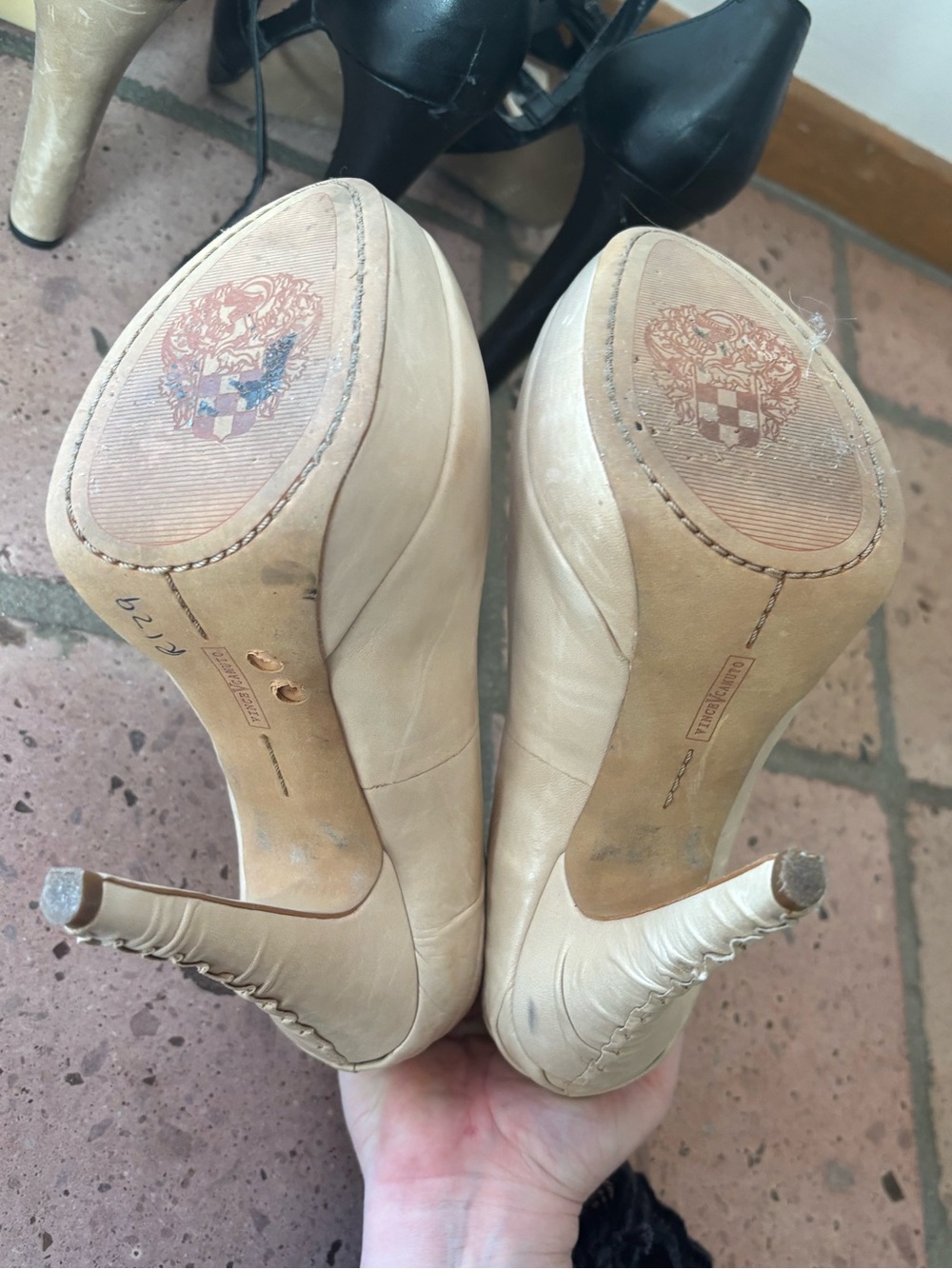 Vince Camuto Heels Size 6 Lot - Picture 6 of 16